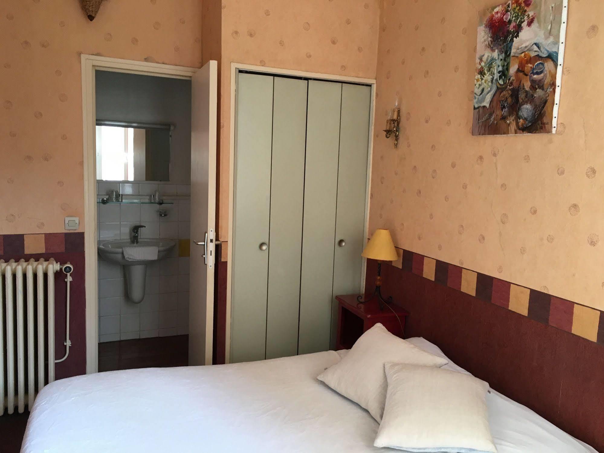 Hotel Des Carmes - روان المظهر الخارجي الصورة