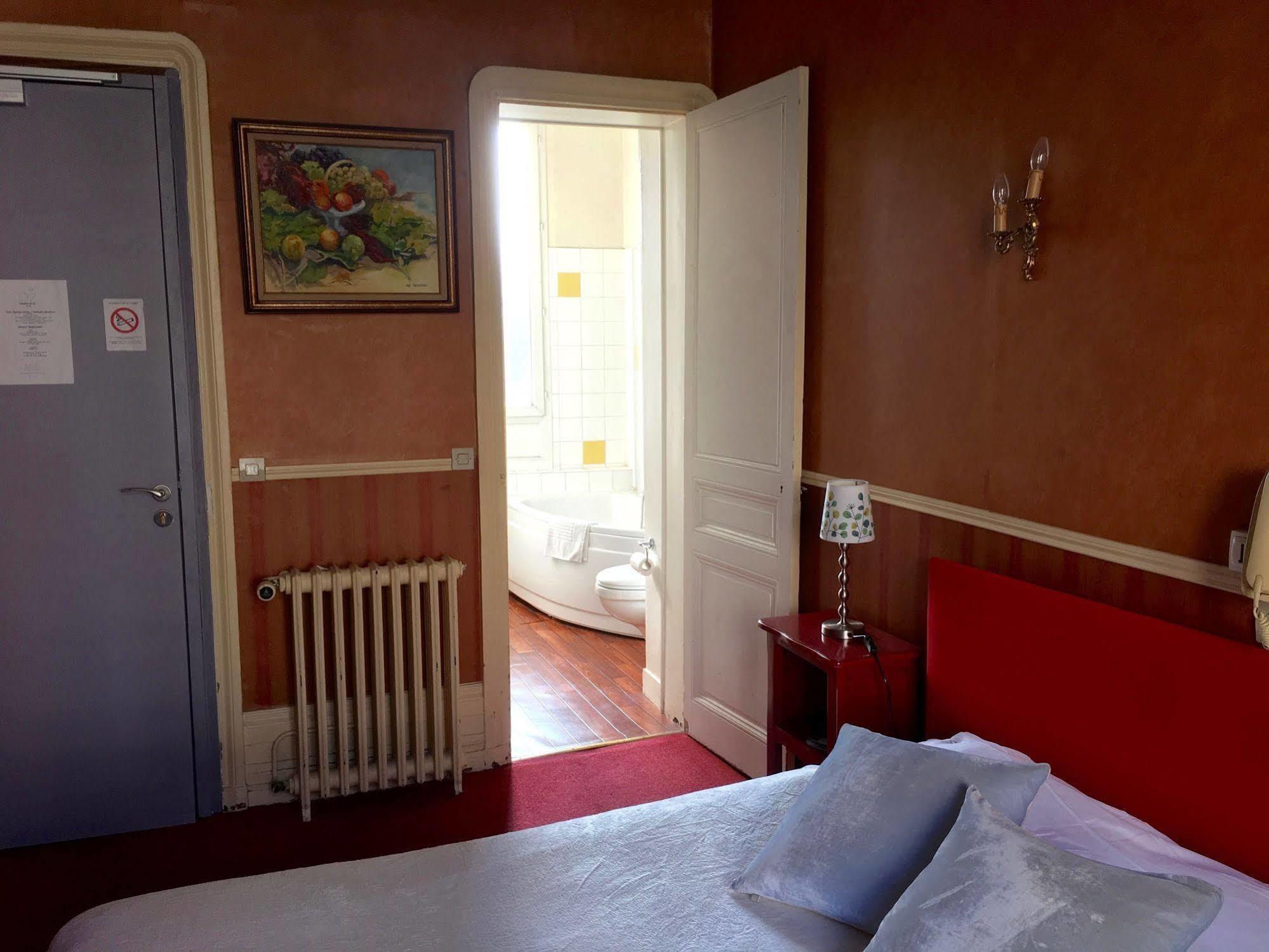 Hotel Des Carmes - روان المظهر الخارجي الصورة